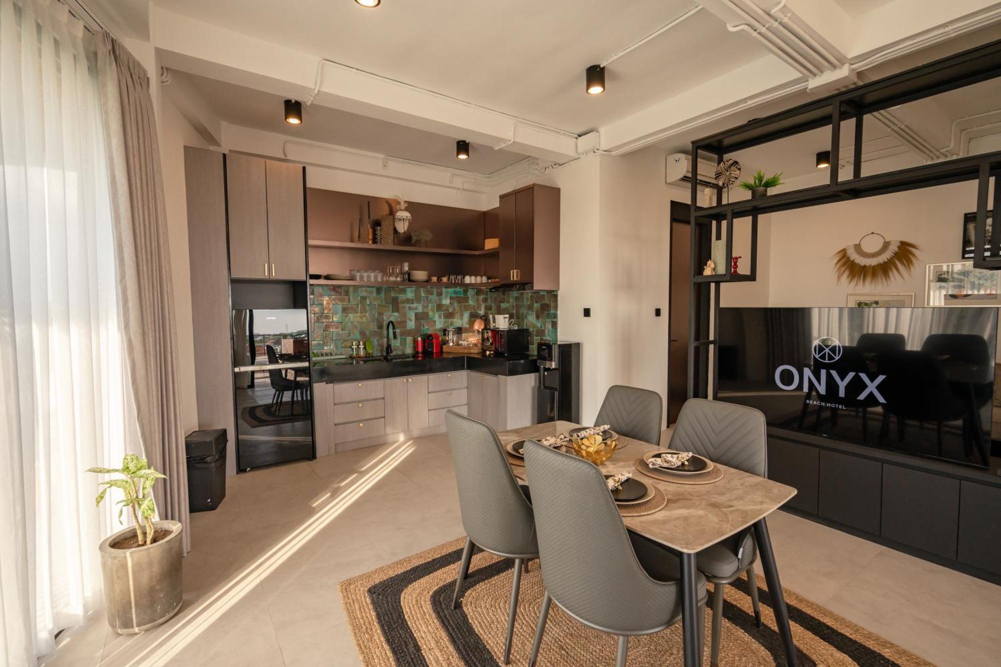 Onyx Beach Hotel ชังกู ภายนอก รูปภาพ